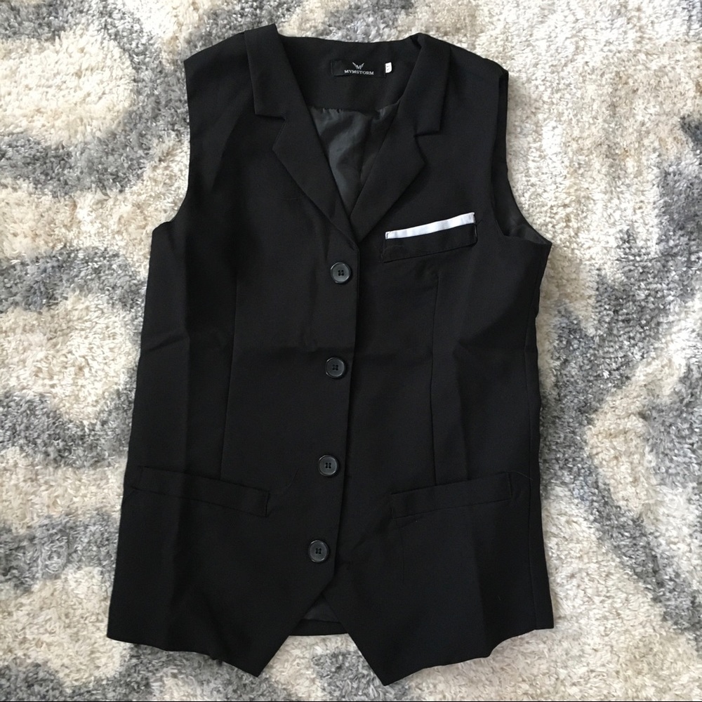Black vest women size medium